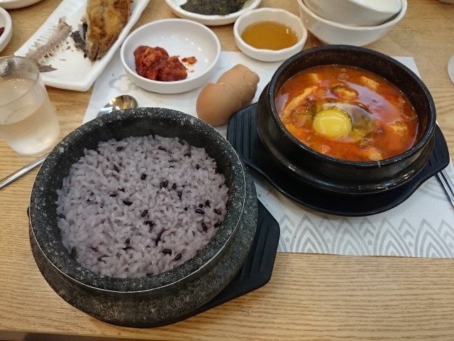 Korean meal served in hot stone
